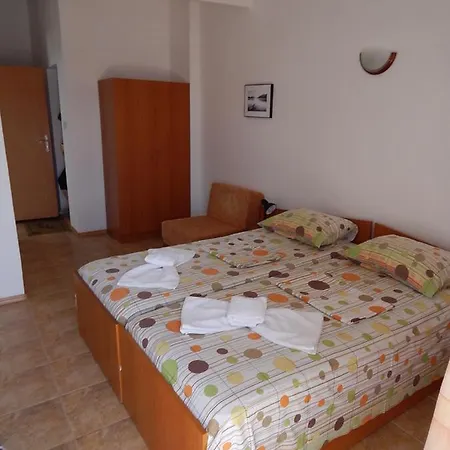 Πανσιόν Tony Σωζόπολη