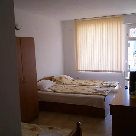 тони Къща за гости