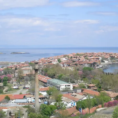 Πανσιόν Tony Σωζόπολη