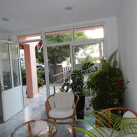 Πανσιόν Tony Σωζόπολη