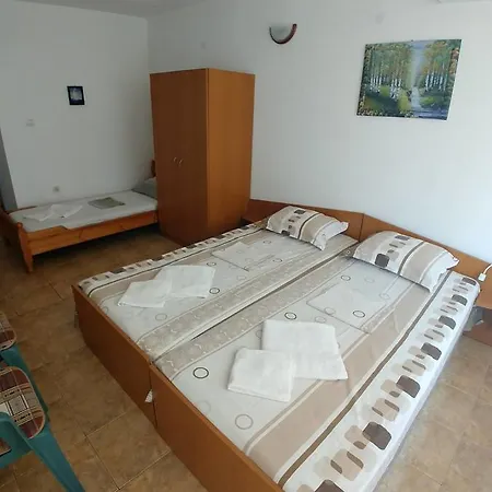 тони 3*