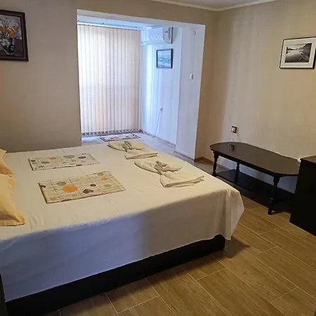 Tony Pensión Sozopol