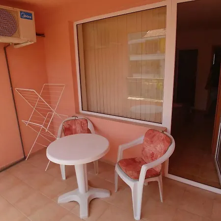 Tony Pensión Sozopol