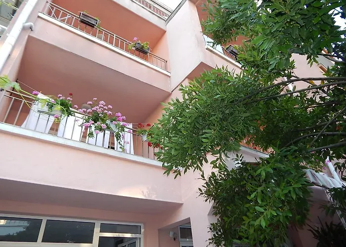 Casa de hóspedes Tony 3*